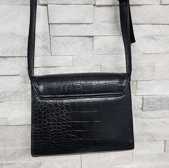 Guess Purse/Bag - Picture 11 of 12